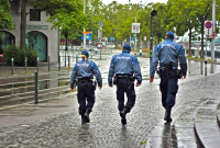 Policjanci z CBŚP użyli granatów hukowych podczas interwencji w Warszawie